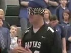 Basketballwurf mit verbunden Augen